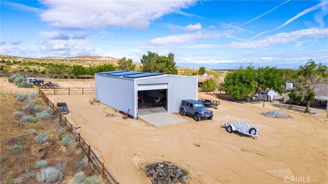 12820 E Avenue W13, Pearblossom, CA 93553