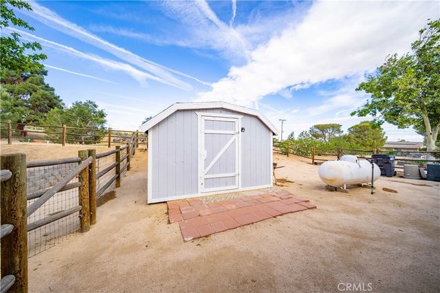 12820 E Avenue W13, Pearblossom, CA 93553