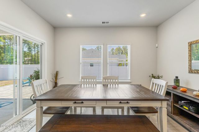 653 NW Blackthorne Circle NW, Calabash, NC 28467