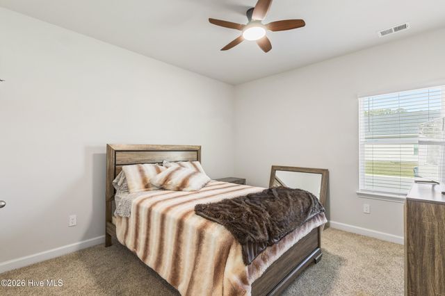 653 NW Blackthorne Circle NW, Calabash, NC 28467