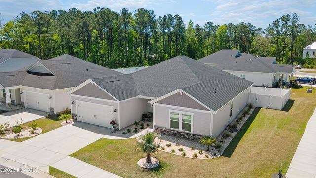653 NW Blackthorne Circle NW, Calabash, NC 28467