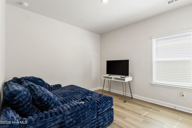 653 NW Blackthorne Circle NW, Calabash, NC 28467