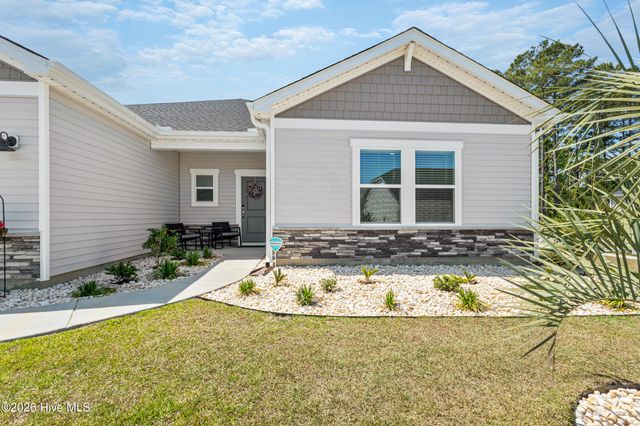 653 NW Blackthorne Circle NW, Calabash, NC 28467