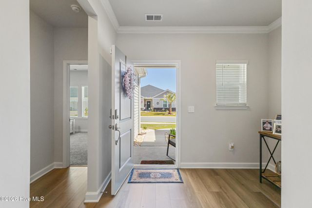 653 NW Blackthorne Circle NW, Calabash, NC 28467