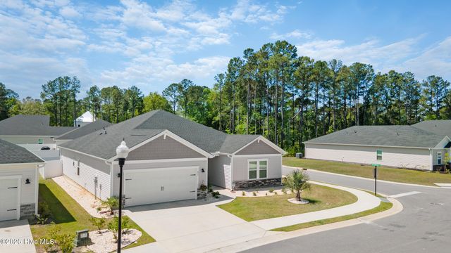 653 NW Blackthorne Circle NW, Calabash, NC 28467