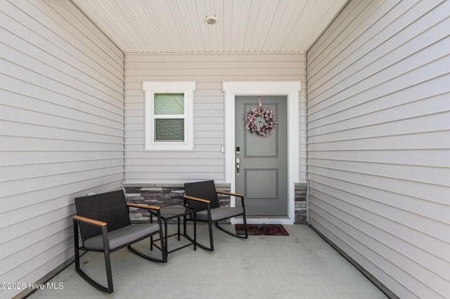 653 NW Blackthorne Circle NW, Calabash, NC 28467