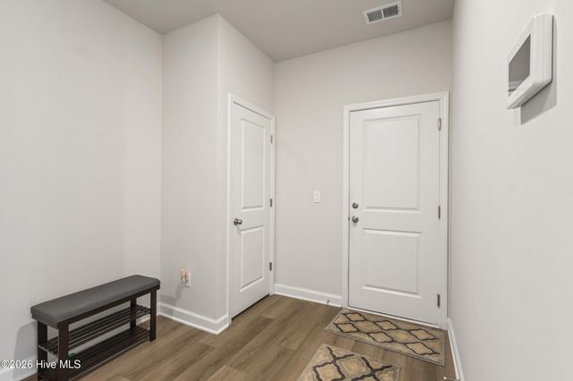 653 NW Blackthorne Circle NW, Calabash, NC 28467