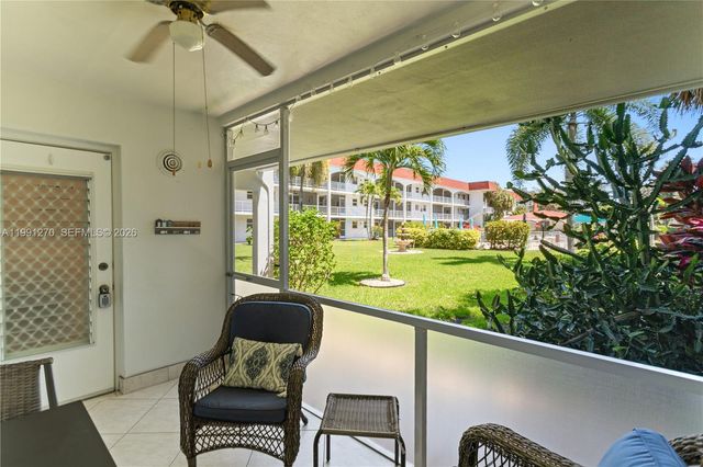 580 Egret Dr 111, Hallandale Beach, FL 33009