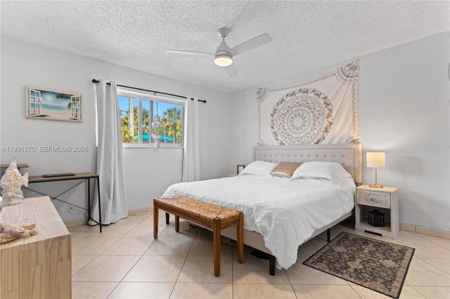 580 Egret Dr 111, Hallandale Beach, FL 33009