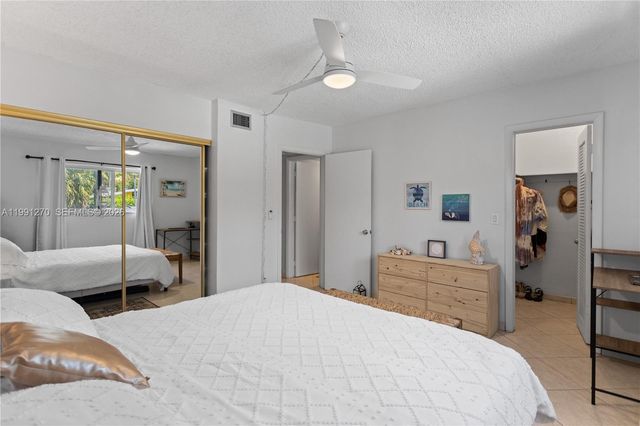 580 Egret Dr 111, Hallandale Beach, FL 33009