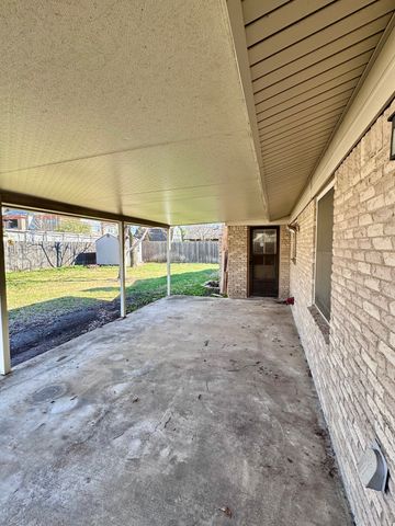 8108 Rush Street, Benbrook, TX 76116