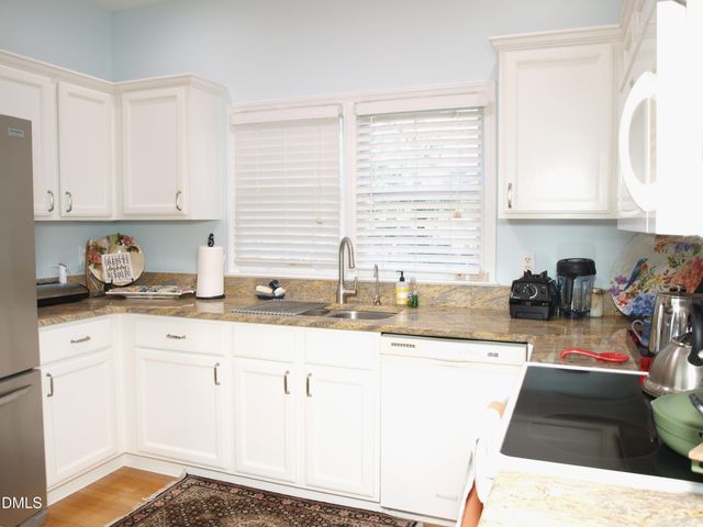 802 Mill Greens Court, Raleigh, NC 27609