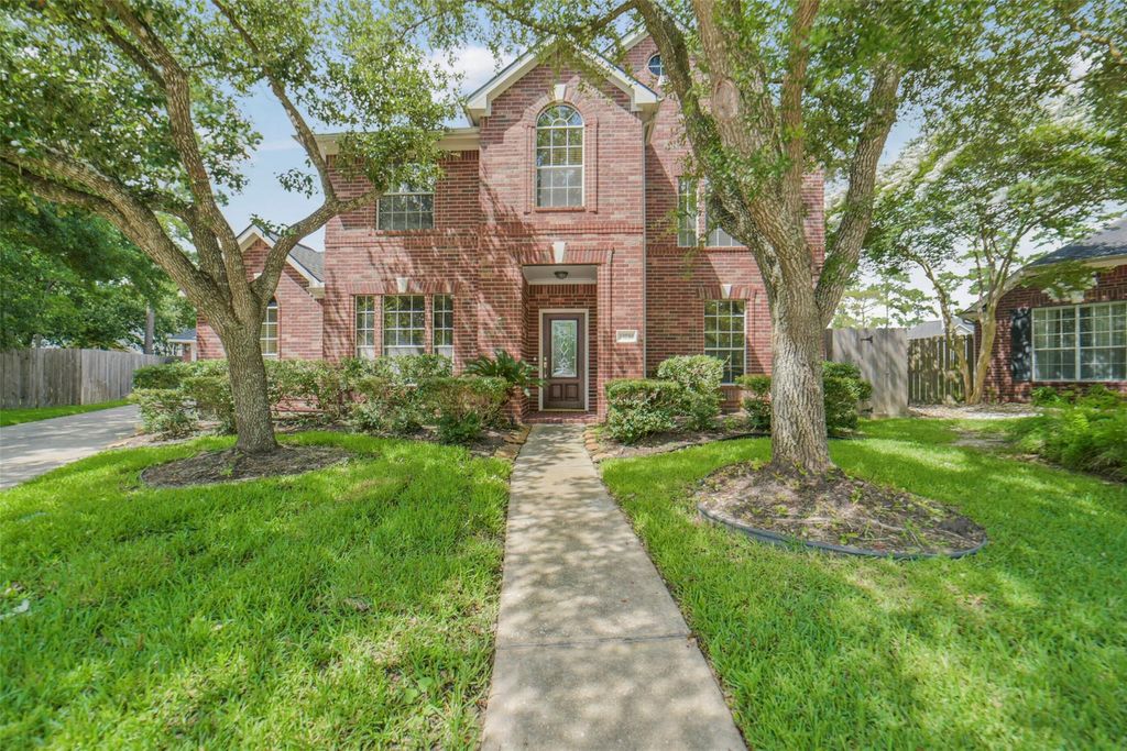 13730 Lawrence Trace Court, Cypress, TX 77429