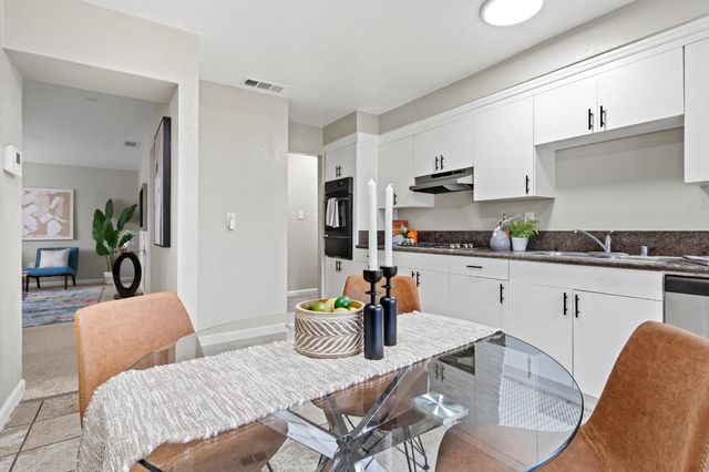 126 Barton Way, Sacramento, CA 95838