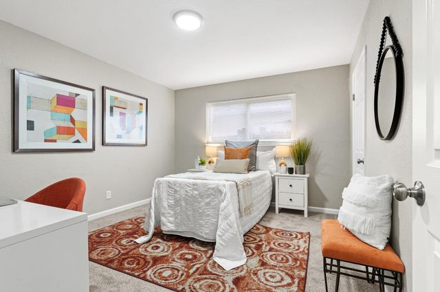 126 Barton Way, Sacramento, CA 95838