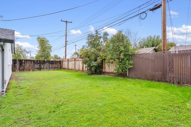 126 Barton Way, Sacramento, CA 95838