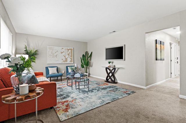 126 Barton Way, Sacramento, CA 95838