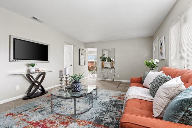 126 Barton Way, Sacramento, CA 95838