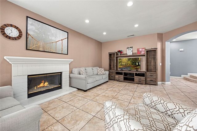 474 Bristol, Corona, CA 92879