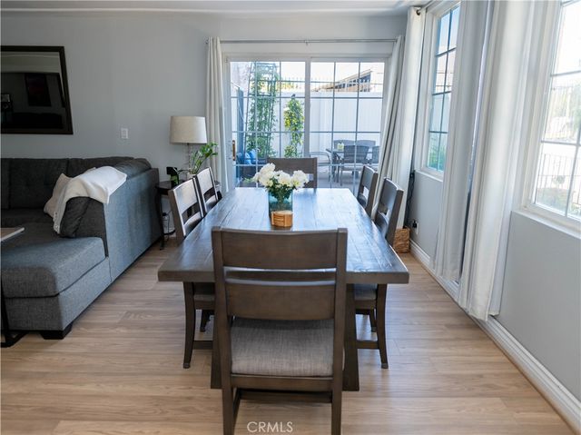 5050 Coldwater Canyon 102, Sherman Oaks, CA 91423