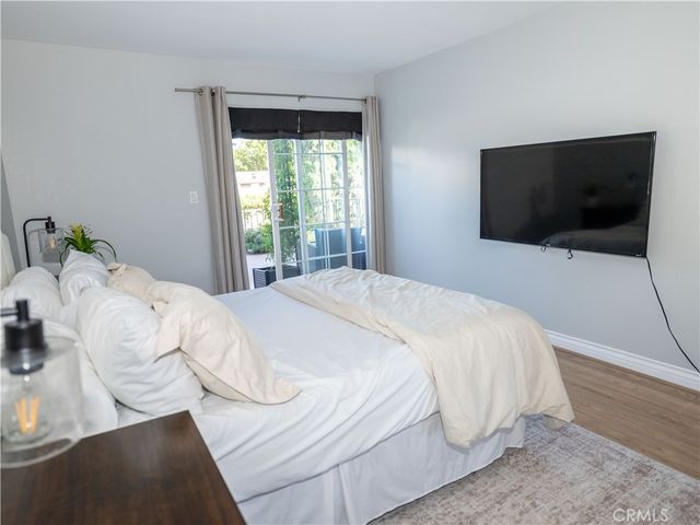 5050 Coldwater Canyon 102, Sherman Oaks, CA 91423