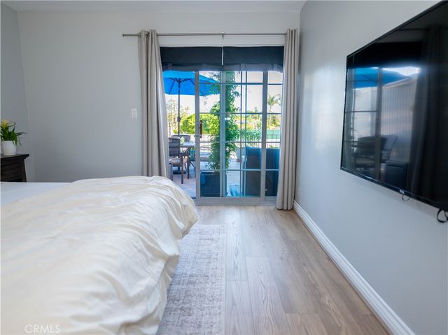 5050 Coldwater Canyon 102, Sherman Oaks, CA 91423