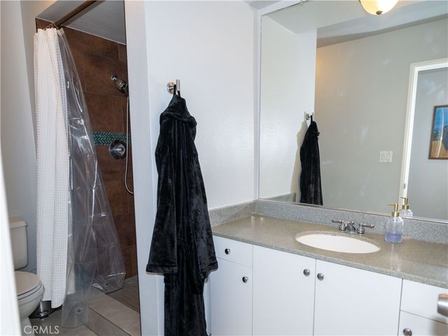 5050 Coldwater Canyon 102, Sherman Oaks, CA 91423