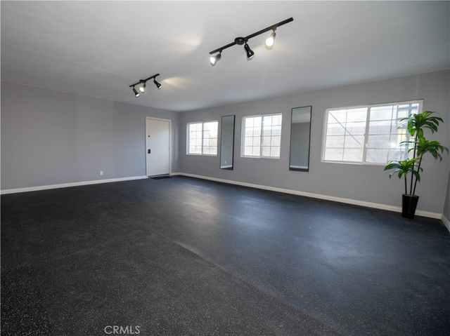 5050 Coldwater Canyon 102, Sherman Oaks, CA 91423