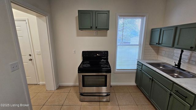 4003 W Market St, Louisville, KY 40212