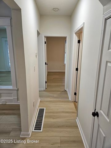 4003 W Market St, Louisville, KY 40212