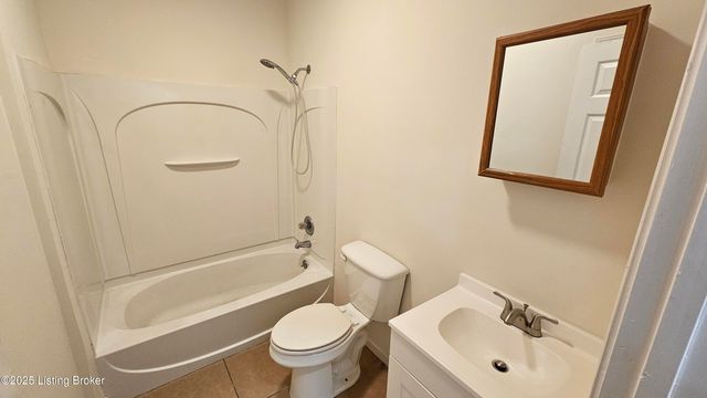 4003 W Market St, Louisville, KY 40212