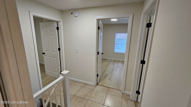 4003 W Market St, Louisville, KY 40212