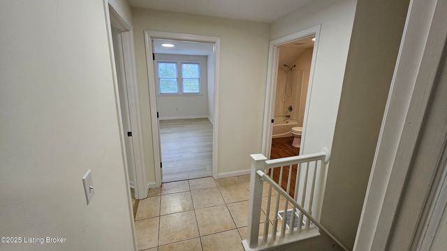 4003 W Market St, Louisville, KY 40212