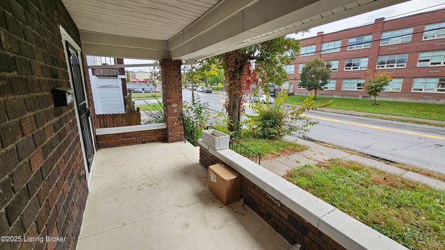 4003 W Market St, Louisville, KY 40212