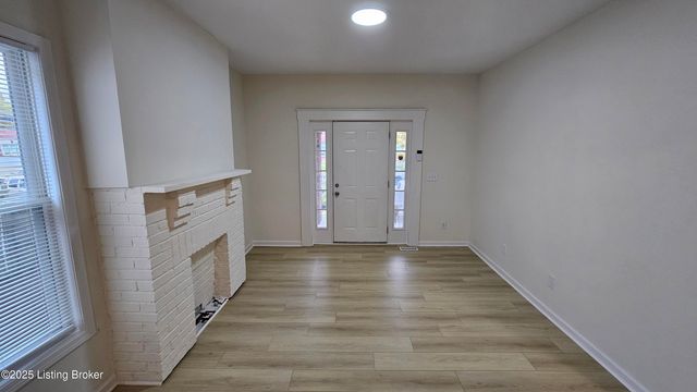 4003 W Market St, Louisville, KY 40212