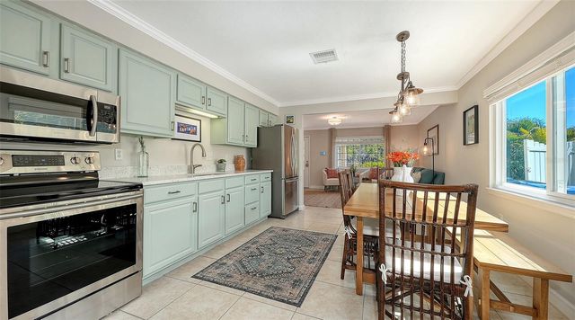 454 PALMETTO COURT, Venice, FL 34285