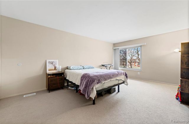 1969 Klingensmith Road, Bloomfield Hills, MI 48302