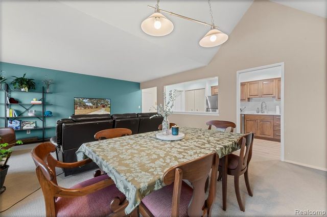 1969 Klingensmith Road, Bloomfield Hills, MI 48302