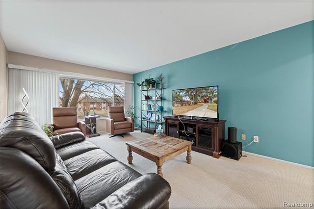 1969 Klingensmith Road, Bloomfield Hills, MI 48302