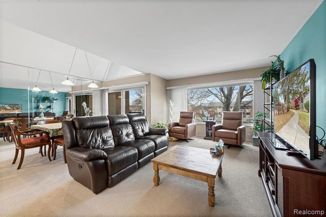 1969 Klingensmith Road, Bloomfield Hills, MI 48302