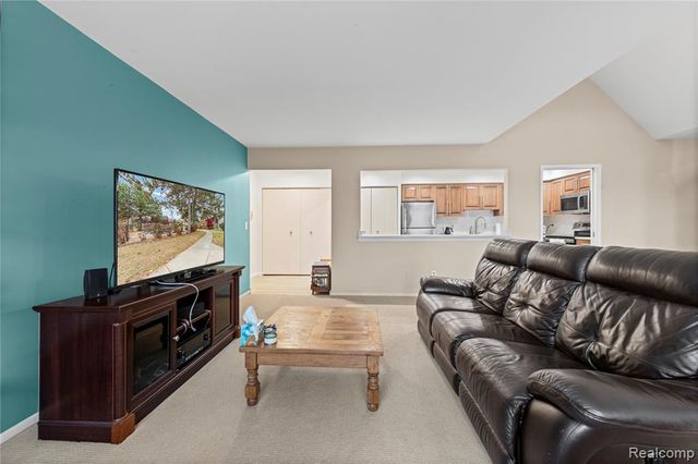 1969 Klingensmith Road, Bloomfield Hills, MI 48302