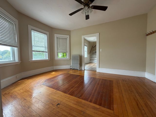 253 Whitwell St 2L, Quincy, MA 02169