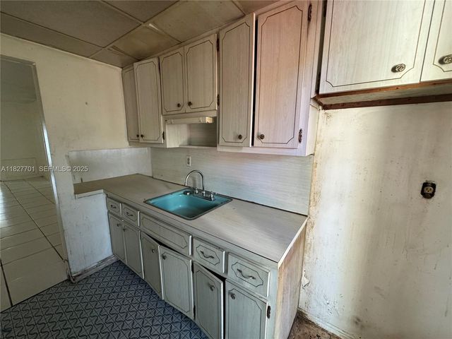 270 NE 191st Street 108, Miami, FL 33179