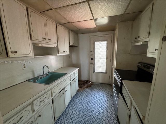 270 NE 191st Street 108, Miami, FL 33179