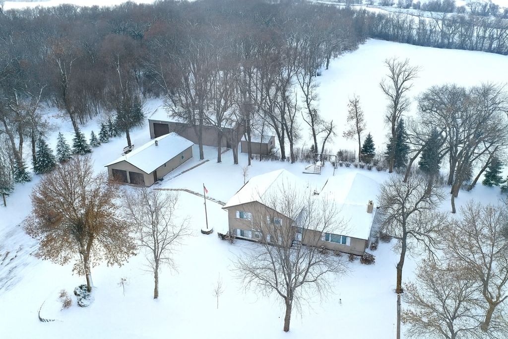 17395 State Highway 114, Starbuck, MN 56381