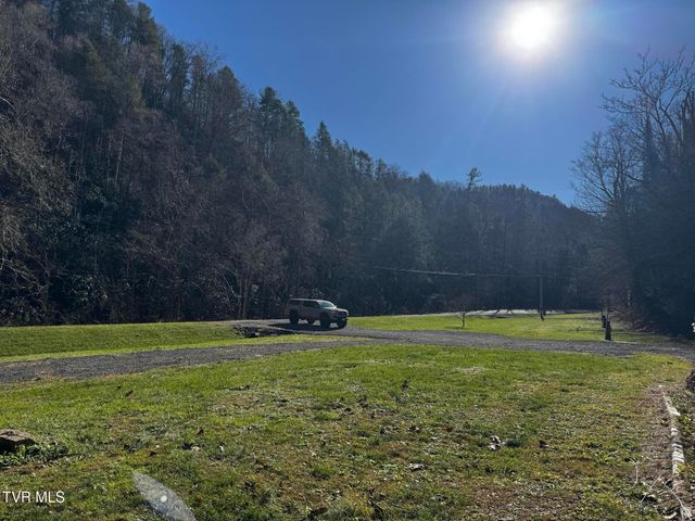 4264 Old Asheville Highway, Flag Pond, TN 37657