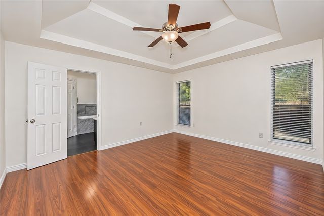 2941 Cresthaven Drive, Grapevine, TX 76051