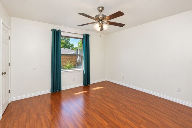 2941 Cresthaven Drive, Grapevine, TX 76051