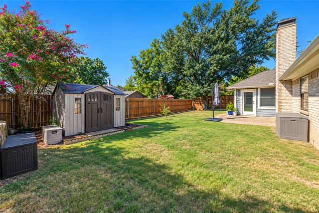 2941 Cresthaven Drive, Grapevine, TX 76051
