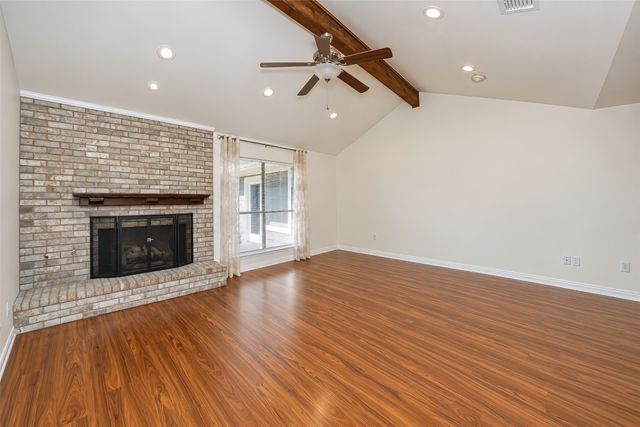 2941 Cresthaven Drive, Grapevine, TX 76051